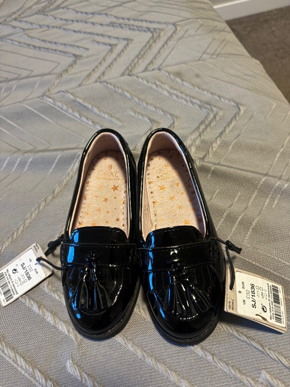 Next Girls Black Patent School Shoes – Size 9 (UK 9 / EU 26) – New with Tags